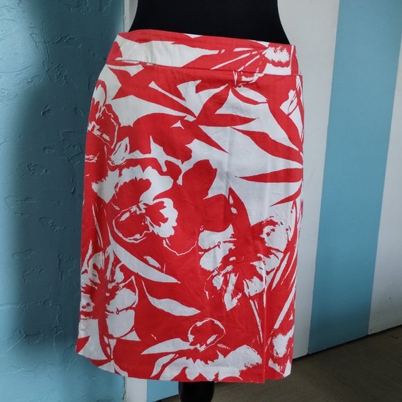 New York & Company Stretch Tropical Skirt - Picture 1 of 7